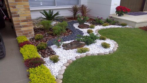 29 meravigliose idee per un giardino piccolo Creare aiuole con sassi