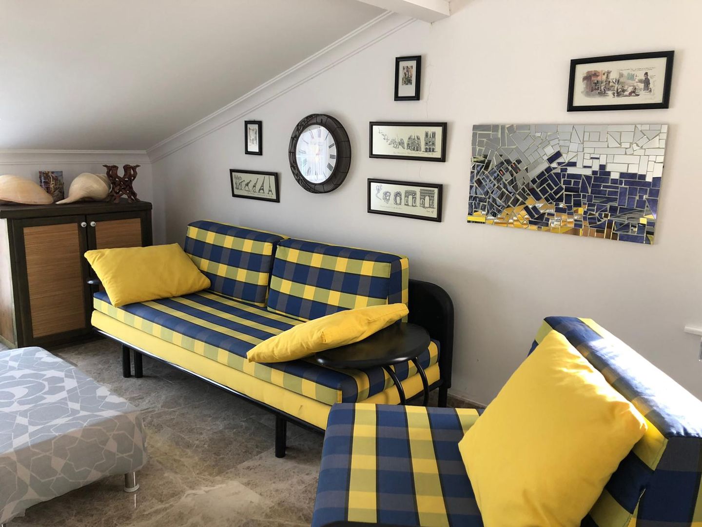 How to Decorate a Large Wall Easily Clever Ideas for Large Wall Spaces homify