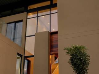 Hillside Haven - Loft House Bassonia, CKW Lifestyle Associates PTY Ltd CKW Lifestyle Associates PTY Ltd Meergezinswoning