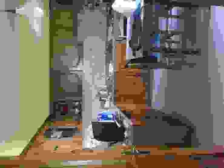 modern  by architetto roberta castelli, Modern   