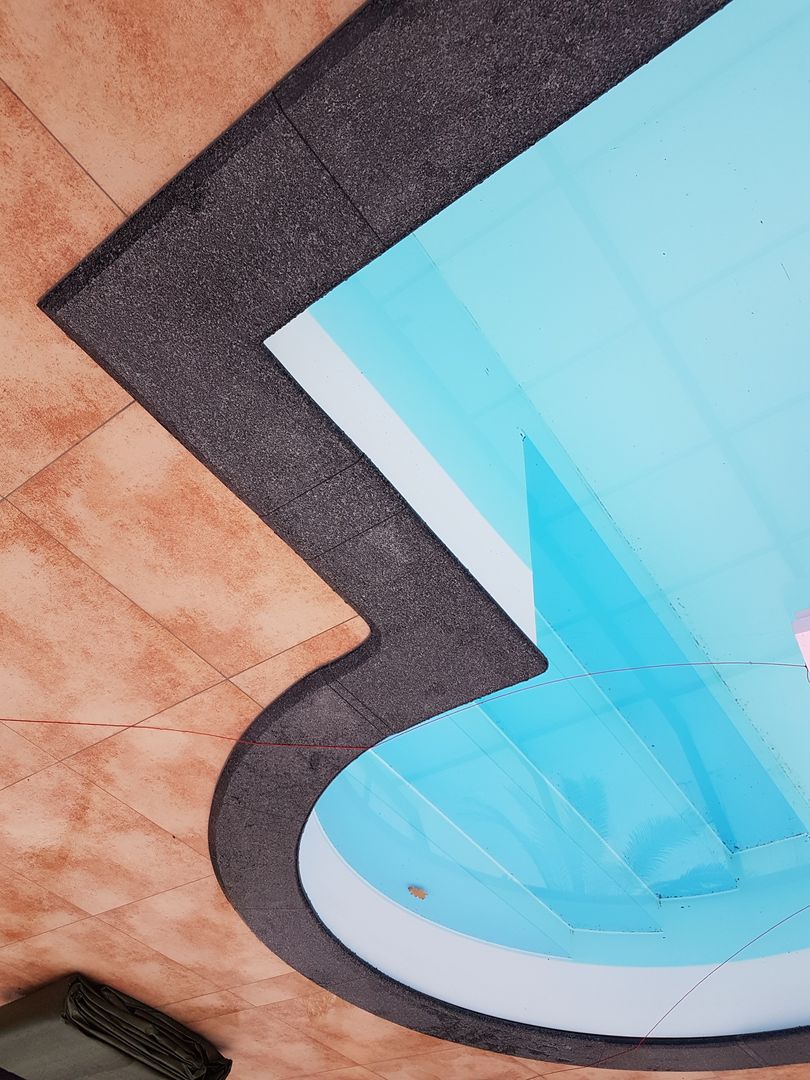 Schwimmbadbau Schwimmbecken Überdachungen Gartenpool aus robusten PP- Vollkunststoff , AH BADDESIGN GMBH Schwimmbad & Saunabau AH BADDESIGN GMBH Schwimmbad & Saunabau Piscina moderna