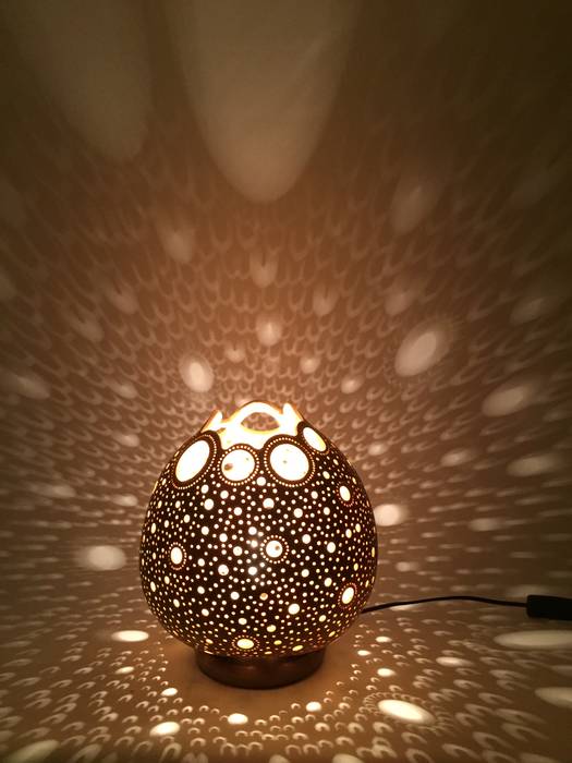 Kürbislampe "Circles" Nussbauam Lasur Atelier Pumpkin-Art Ausgefallene Wohnzimmer Beleuchtung
