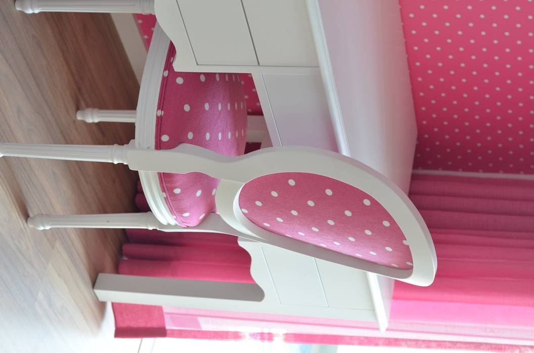 Quarto de menina, STOOL INTERIORS STOOL INTERIORS Cuartos para niñas