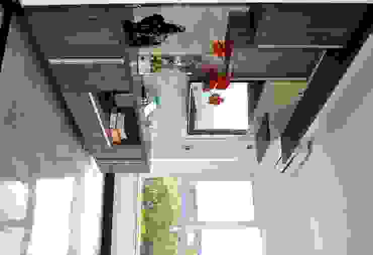 Atelier Plural Salle multimédia moderne