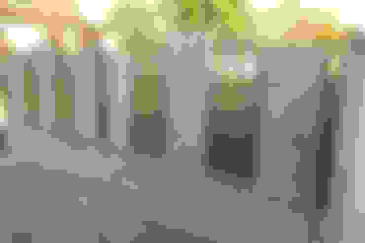 25 Tipos de rejas y muros para cerrar el patio con estilo