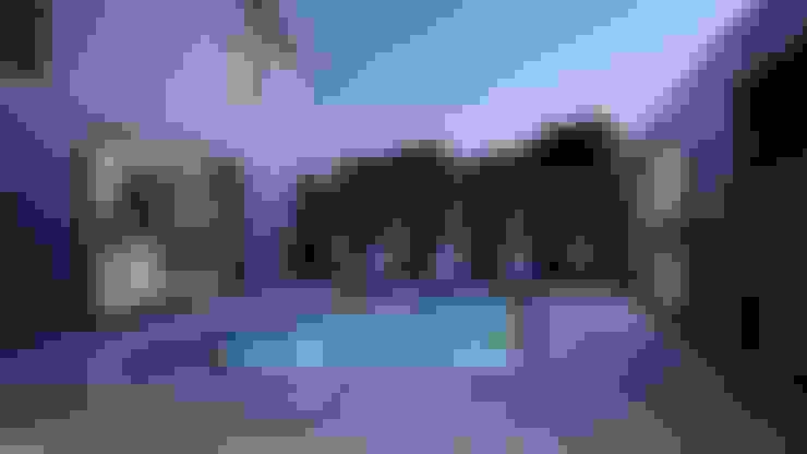 16 fabulosas piscinas y jacuzzis para patios pequeños