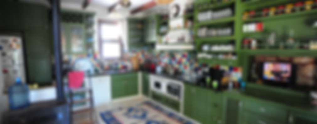 Cocinas rústicas: 5 maneras de darle vida a tus gabinetes de madera