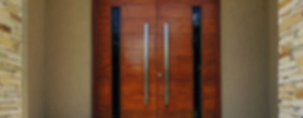 23 puertas de madera que harán lucir la entrada de tu casa al máximo