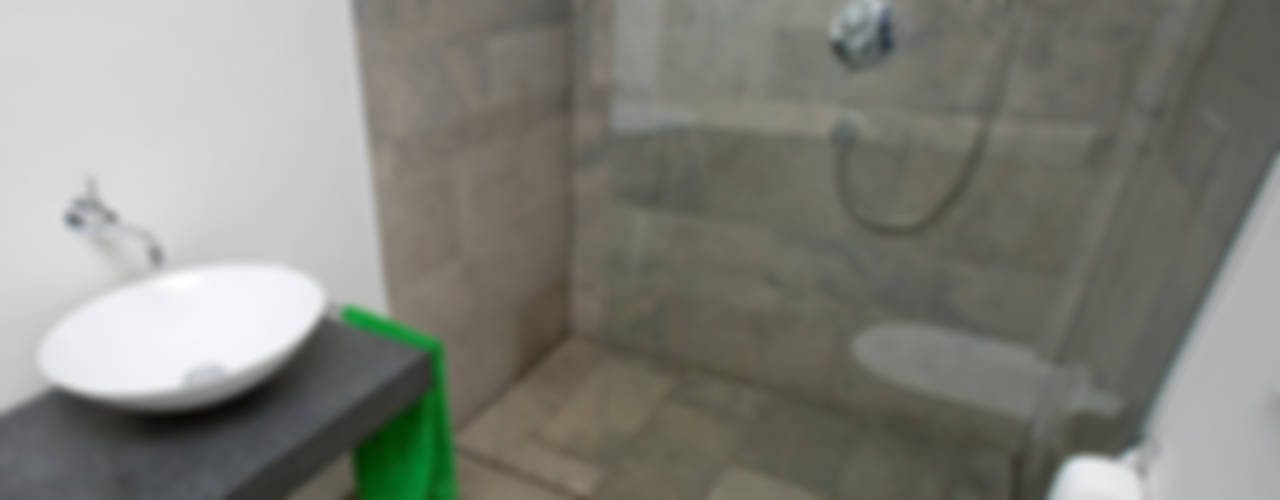 bodengleiche Duschen, baqua GmbH Manufaktur für Bäder baqua GmbH Manufaktur für Bäder Moderne Badezimmer