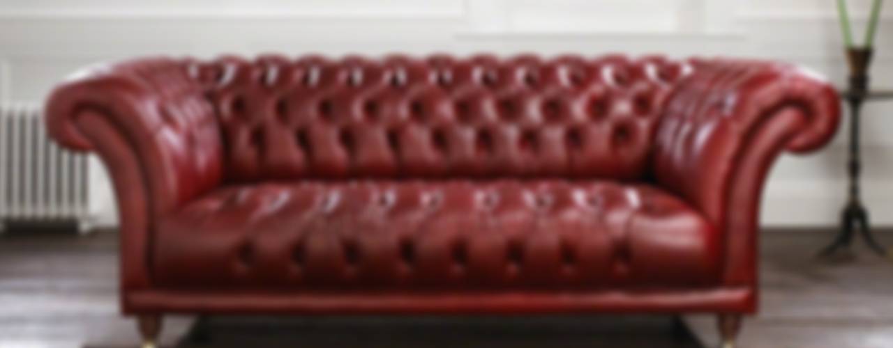 Chesterfield Sofa 'Old Fashion' model, LUCY retrò & chic LUCY retrò & chic Classic style living room