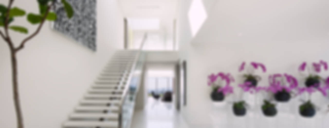 SUNSET STRIP RESIDENCE , McClean Design McClean Design Nowoczesny korytarz, przedpokój i schody