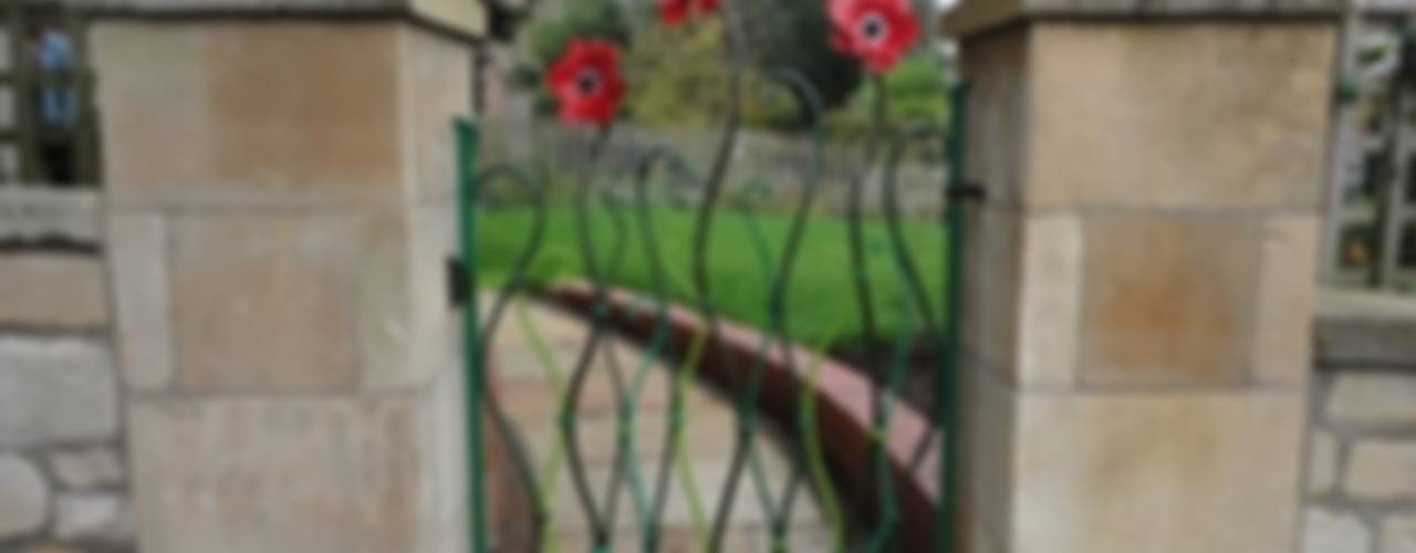 The Anenome Gate by Ironart of Bath, Ironart Ltd Ironart Ltd Jardines rurales