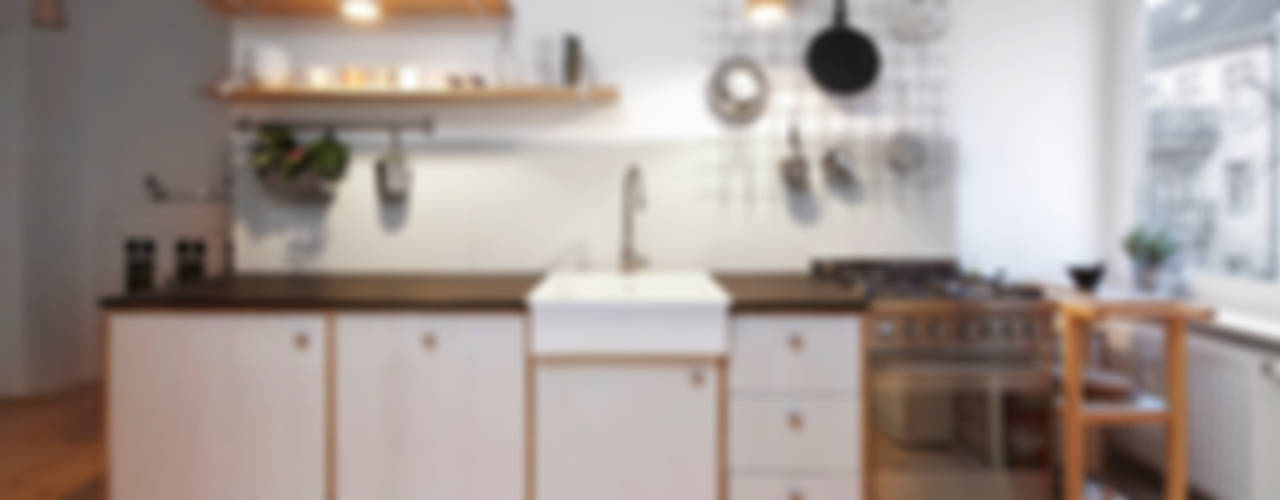 Kleine Küche mit liebevollen Details, Happyhomes Happyhomes Minimalistische keukens Hout Hout