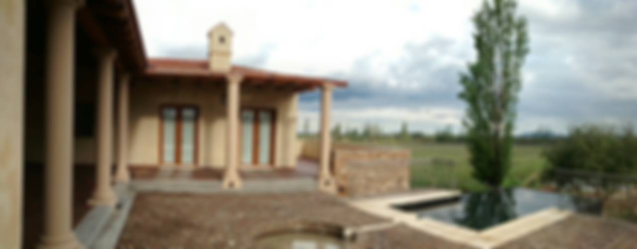Vivienda en Algodon Wine Estates - Lote E11, Azcona Vega Arquitectos Azcona Vega Arquitectos Balcones y terrazas de estilo mediterráneo