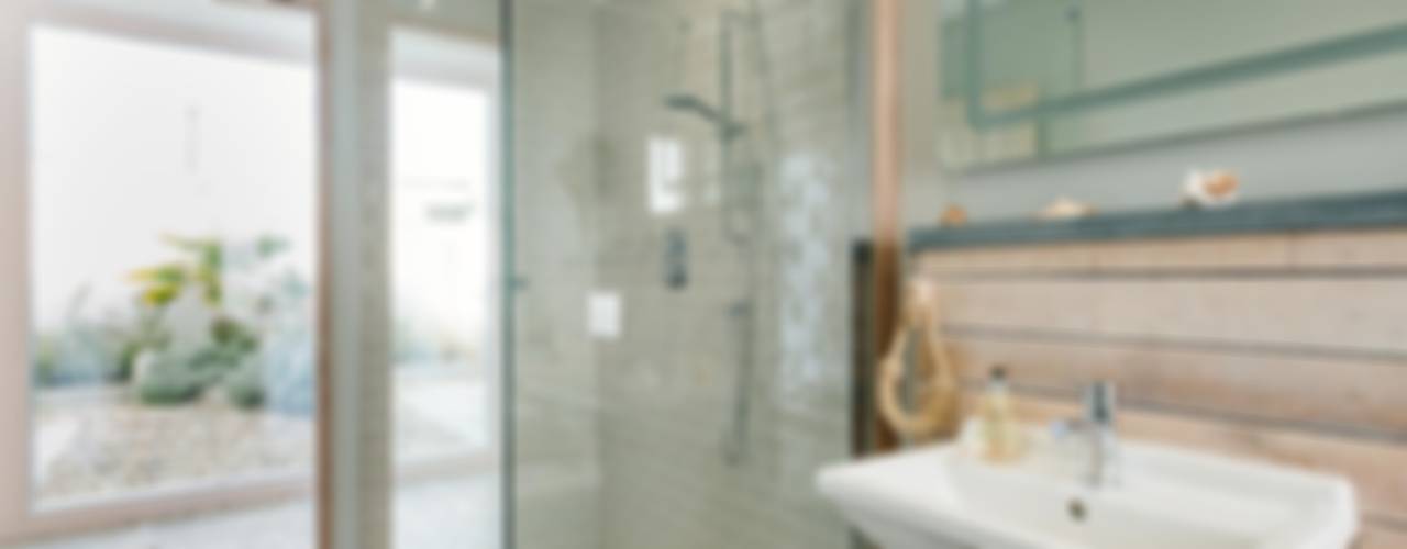 Treasure House, Polzeath | Cornwall, Perfect Stays Perfect Stays Rustic style bathroom