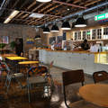 CAFE INTERIOR 감자디자인 Endüstriyel Yemek Odası 테이블,가구,재산,의자,인테리어 디자인,목재,선반,건축학,건물,바닥