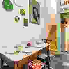 Prédio Turístico em Santa Catarina, Lisboa alma portuguesa CozinhaMesas e cadeiras