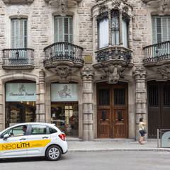 NEOLITH: Integración y Versatilidad en edificio Gaudí NEOLITH by TheSize Fotos de Decoración y Diseño de Interiores