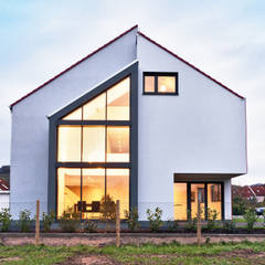 Single Family House in Heppenheim, Germany, Helwig Haus und Raum Planungs GmbH Helwig Haus und Raum Planungs GmbH Casas de estilo moderno