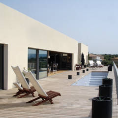 My first project .... the last oyster table, Hamerman Rouby Architectes Hamerman Rouby Architectes Balkon, taras i weranda
