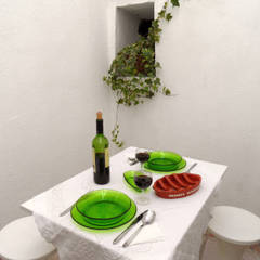 Páteo Varandas, marquises e terraços mediterrânicos por BL Design Arquitectura e Interiores Mediterrânico