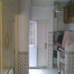 Sala/Cozinha: Antes por BL Design Arquitectura e Interiores Mediterrânico