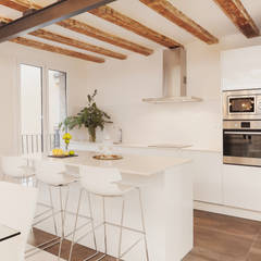 Kitchen Markham Stagers Cucina moderna Bianco