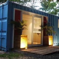 Fachada homify Casas ecléticas Metal Azul casa container,fachada container