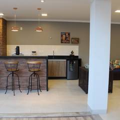 Casa M & A: Casas  por Arquiteta Bianca Monteiro, Moderno Cerâmica  