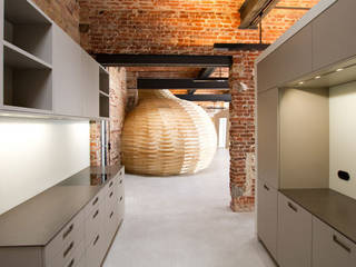 Loft Wedding, designyougo - architects and designers designyougo - architects and designers インダストリアルデザインの キッチン 木 木目調