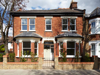 Whitton Road, Phillips Tracey Architects Phillips Tracey Architects Classic style houses