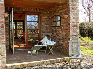 Home Staging Landhaus6 wohnhelden Home Staging Balkon, Veranda & Terrasse im Landhausstil
