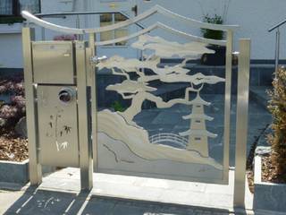 Stainless Steel Gates "Japanese Gate", Edelstahl Atelier Crouse: Edelstahl Atelier Crouse: สวน