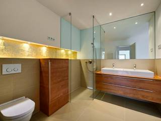 Casas de banho clássicas por baustudio kastl Clássico