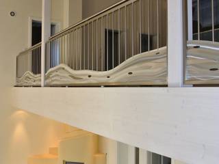Modernes Edelstahl Geländer- Sonderanfertigungen, Edelstahl Atelier Crouse: Edelstahl Atelier Crouse: Nowoczesny balkon, taras i weranda