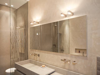 Badezimmer mit Mineralputz veredelt, Einwandfrei - innovative Malerarbeiten oHG Einwandfrei - innovative Malerarbeiten oHG Phòng tắm phong cách hiện đại