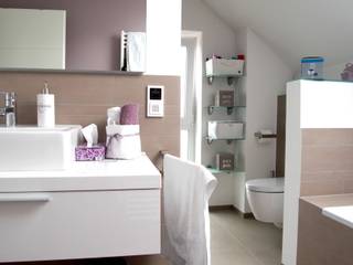 Badezimmer 2 in Stadecken, Einrichtungsideen Einrichtungsideen Casas de banho modernas