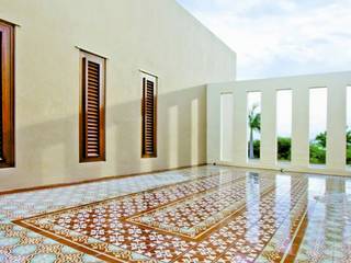 Aranżacje płytek cementowych w salach i na tarasach, Kolory Maroka Kolory Maroka Balcones y terrazas de estilo mediterráneo