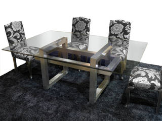 DIANA - Mesa de vidrio moderna homify Comedores de estilo moderno mesa de comedor,mesa de vidrio,mesa de cristal,mesa moderna,mesa de diseño,Mesas