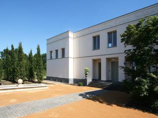 Bellevue zum Schloss - Villa mit Seitenflügeln und Hof, CG VOGEL ARCHITEKTEN CG VOGEL ARCHITEKTEN Casas clássicas