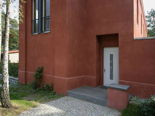 Temperamentvolles Rot - Wohnhaus in bewaldeter Umgebung , CG VOGEL ARCHITEKTEN CG VOGEL ARCHITEKTEN Casas clássicas