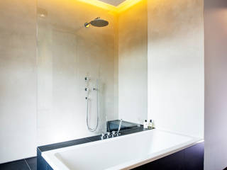 Altbausanierung München, BESPOKE GmbH // Interior Design & Production BESPOKE GmbH // Interior Design & Production Modern bathroom