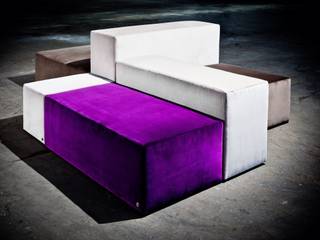 Couch "Varius", BESPOKE GmbH // Interior Design & Production BESPOKE GmbH // Interior Design & Production Modern living room