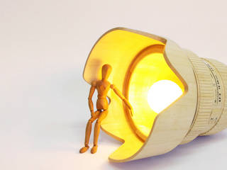 DSLR Paparazzi lamp, Monoculo Design Studio Monoculo Design Studio オリジナルデザインの 書斎