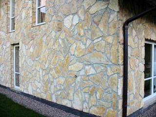 Fassade aus Naturstein, Mosaikdesigns Mosaikdesigns Casas modernas