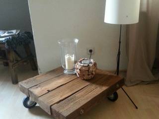 homify Living room Side tables & trays