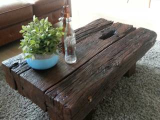 Alte Eichenbalken - Couchtisch homify Wohnzimmer im Landhausstil Couch- und Beistelltische