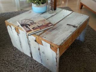 homify Country style living room Side tables & trays