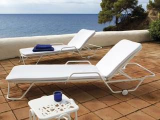 TERRAZA Y JARDÍN, Muebles Flores Torreblanca Muebles Flores Torreblanca Classic style pool