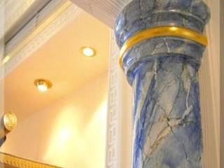 Täuschend echt und extrem elegant: Säulen-Marmormalerei, Illusionen mit Farbe Illusionen mit Farbe Mediterranean corridor, hallway & stairs